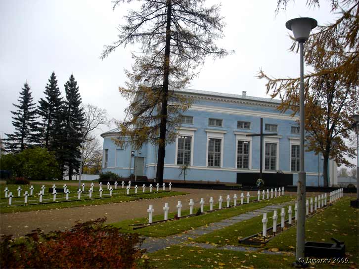 Мемориальное кладбище  небольшого городка.  Финляндия. (Фото Лимарева В.Н.)